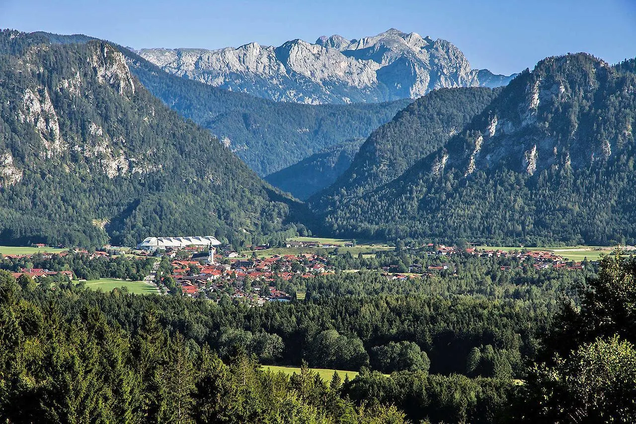 Ferienwohnungen Mit Bergblick インツェル ホームステイ
