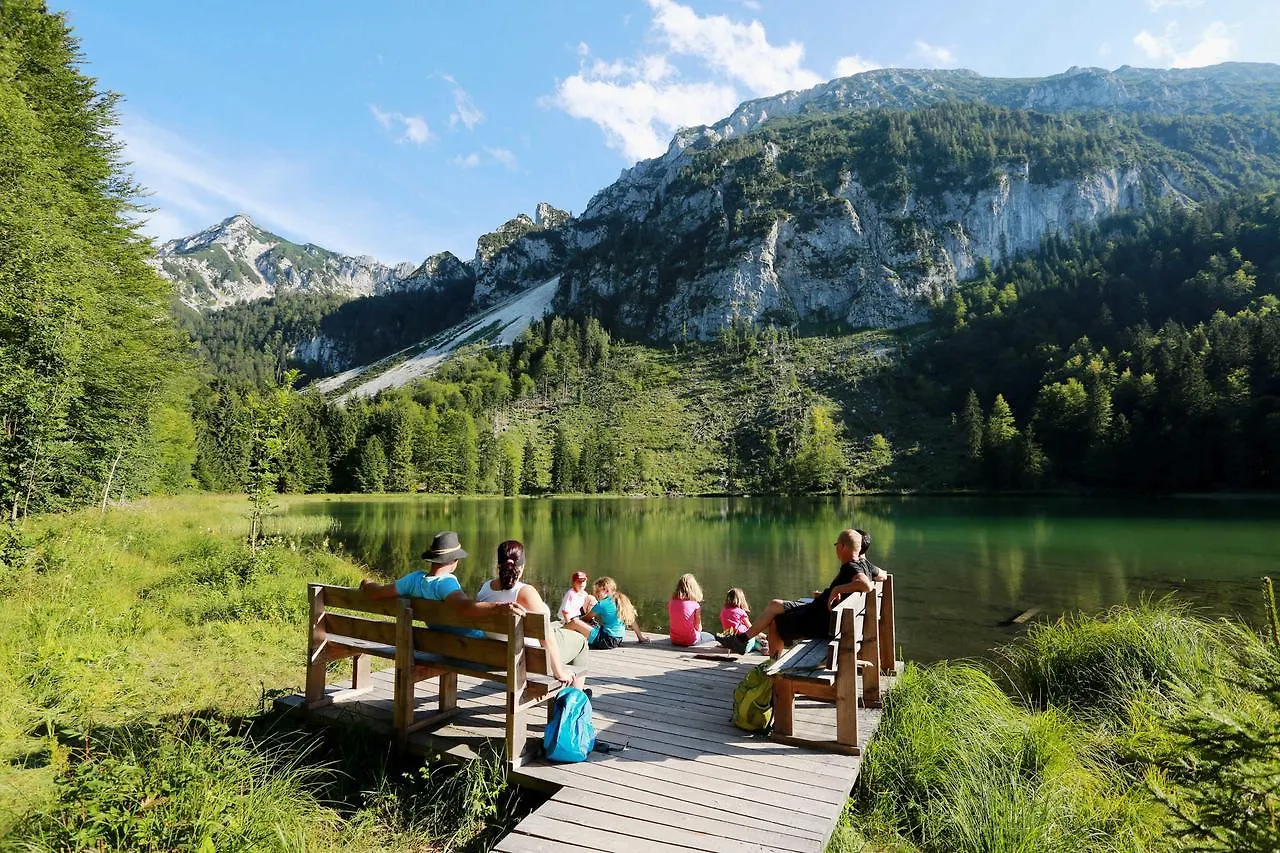 ホームステイ Ferienwohnungen Mit Bergblick インツェル